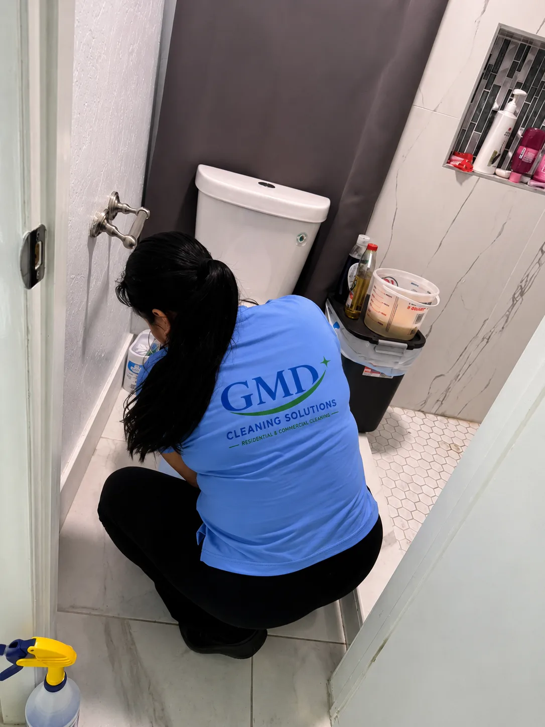 Deep bathroom toilet cleaning